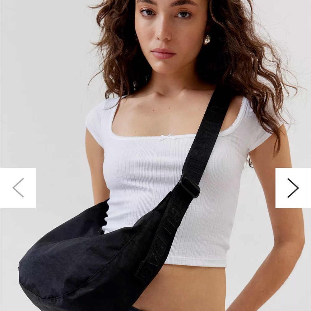 BAGGU Medium Nylon Crescent Bag